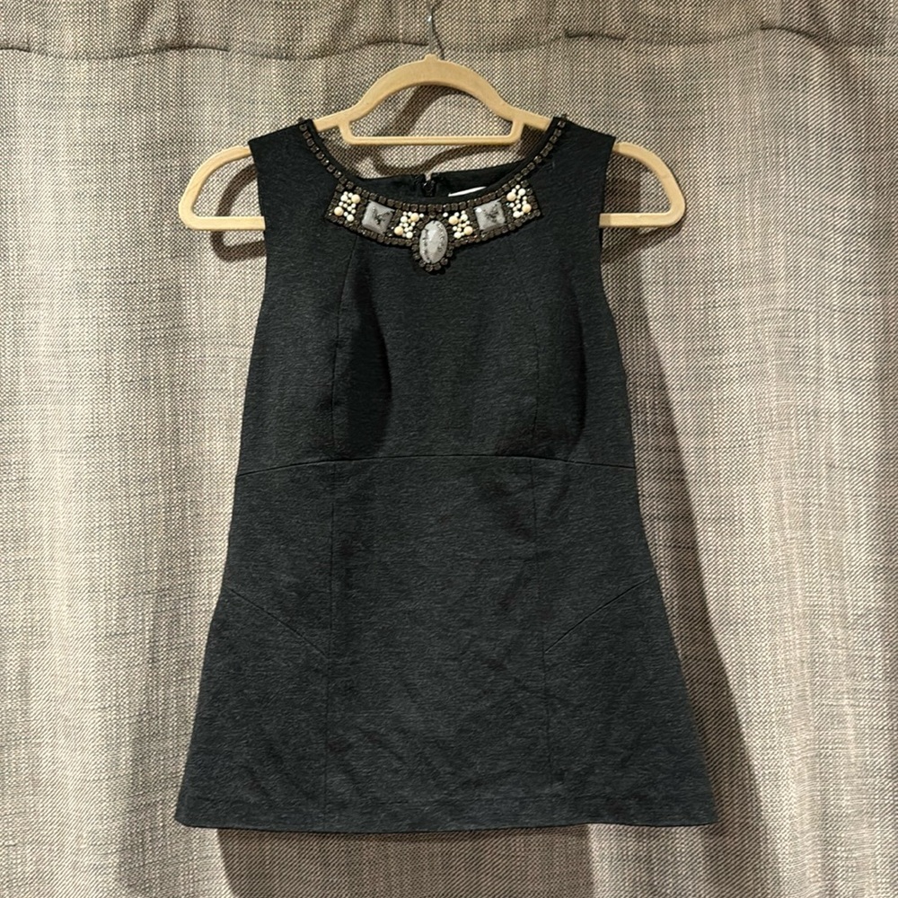 Cabi Jeweled Gray Top Size 6